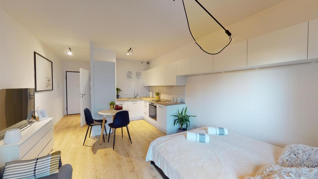 Angel Dreams By The River Walonska 15&19 Od Wroapart-Pl Breslavia Exterior foto