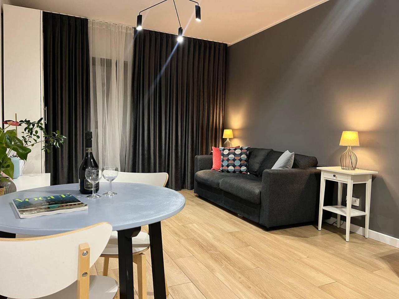 Angel Dreams By The River Walonska 15&19 Od Wroapart-Pl Breslavia Exterior foto